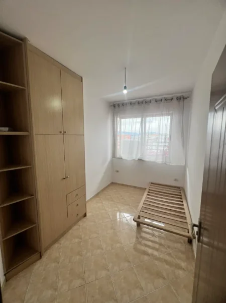 Tirane, jepet me qera apartament 2+1 Kati 8, 72 m² 400 € (Yzberisht)