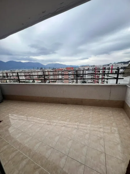 Tirane, jepet me qera apartament 2+1 Kati 8, 72 m² 400 € (Yzberisht)