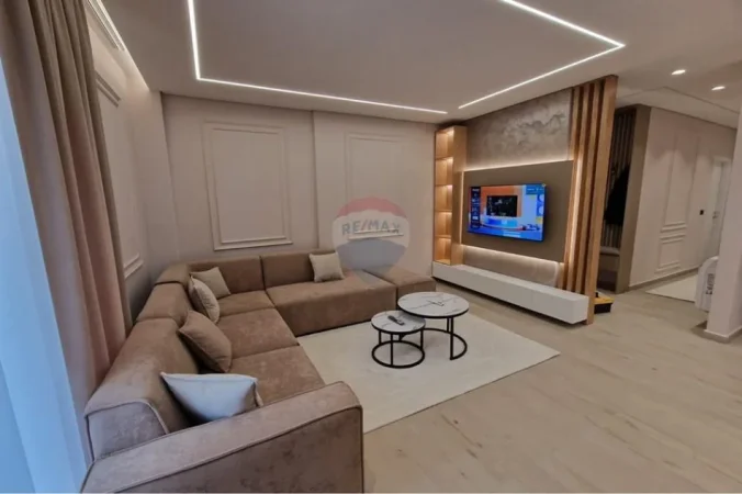 Tirane, jepet me qera apartament 2+1 , 115 m² 1.600 € 