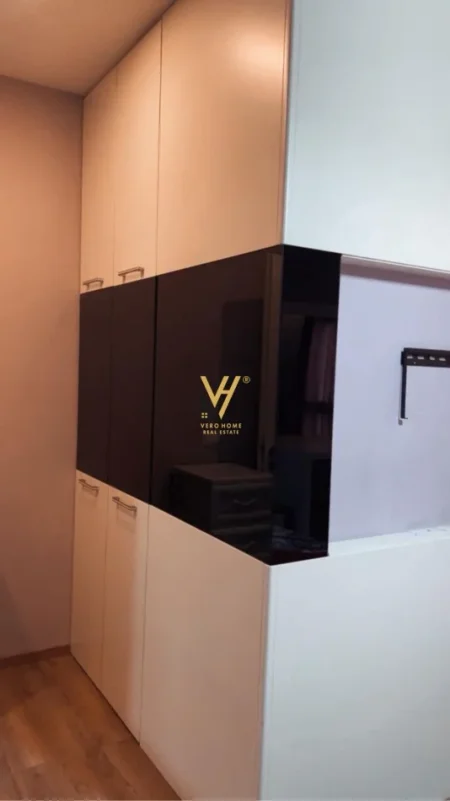 Tirane, jepet me qera apartament 2+1+Ballkon Kati 6, 100 m² 520 € (ASTIR)