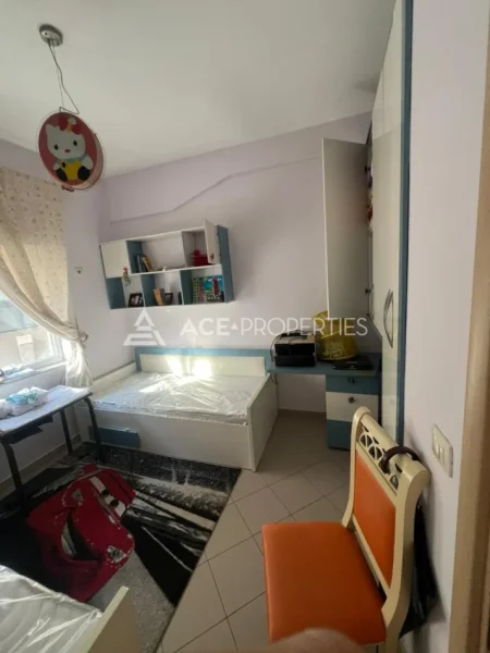Durres, jepet me qera apartament 4+1 Kati 2, 110 m² 600 € (Plazh)