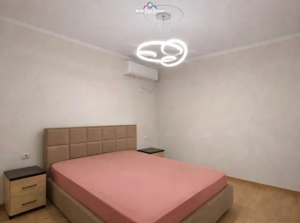 Tirane, jepet me qera apartament 2+1 Kati 4, 95 m² 620 € (Rruga Mikel Maruli)