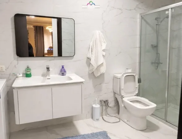 Tirane, jepet me qera apartament 2+1 Kati 4, 95 m² 620 € (Rruga Mikel Maruli)