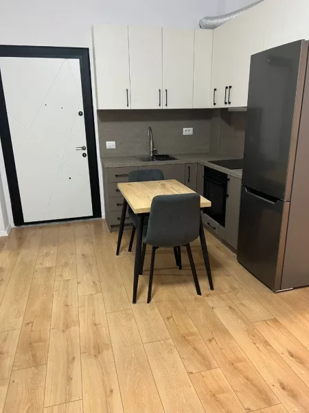 Tirane, jepet me qera apartament 2+1+Ballkon Kati 5, 100 m² 450 € (Apartament 2+1+Parking Per Qera Colorsplash Residence Paskuqan)