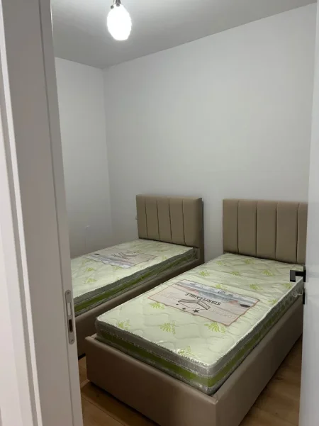 Tirane, jepet me qera apartament 2+1+Ballkon Kati 5, 100 m² 450 € (Apartament 2+1+Parking Per Qera Colorsplash Residence Paskuqan)