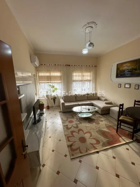 Durres, jepet me qera apartament 2+1 Kati 4, 80 m² 400 € (Qender)