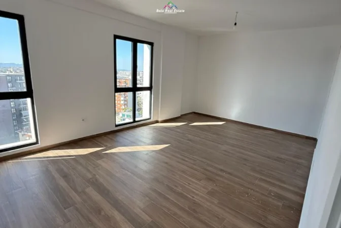 Tirane, jepet me qera zyre Kati 9, 81 m² 500 € (tek Kompleksi Arlis)