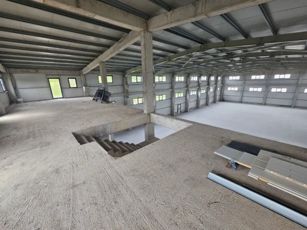 Tirane, jepet me qera magazine Kati 0, 1.200 m² 6.280 € (AUTOSTRADA TIRANE-DURRES)