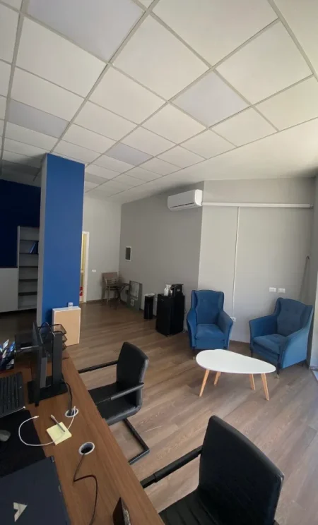 Tirane, jepet me qera ambjent biznesi Kati 0, 50 m² 600 € (Prane Report TV)