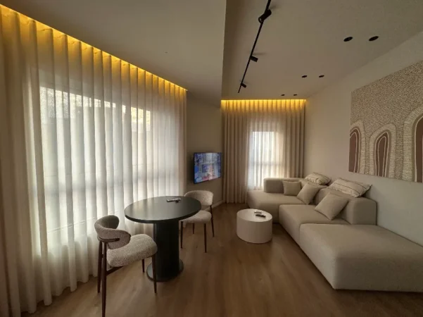 Tirane, jepet me qera apartament 1+1 Kati 7, 60 m² 560 € (Rruga Pasho Hysa)