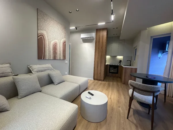 Tirane, jepet me qera apartament 1+1 Kati 7, 60 m² 560 € (Rruga Pasho Hysa)