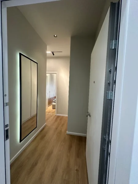 Tirane, jepet me qera apartament 1+1 Kati 7, 60 m² 560 € (Rruga Pasho Hysa)