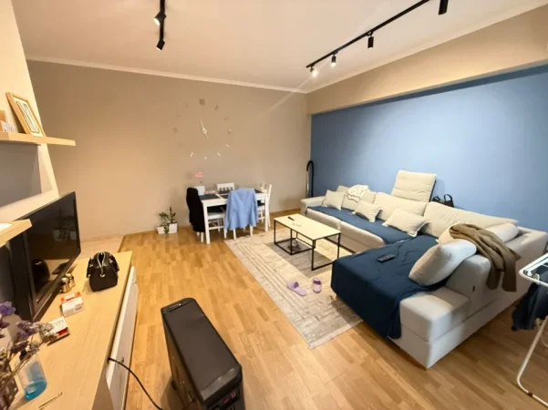 Tirane, jepet me qera apartament 1+1 Kati 4, 65 m² 620 € (rruga dibres)