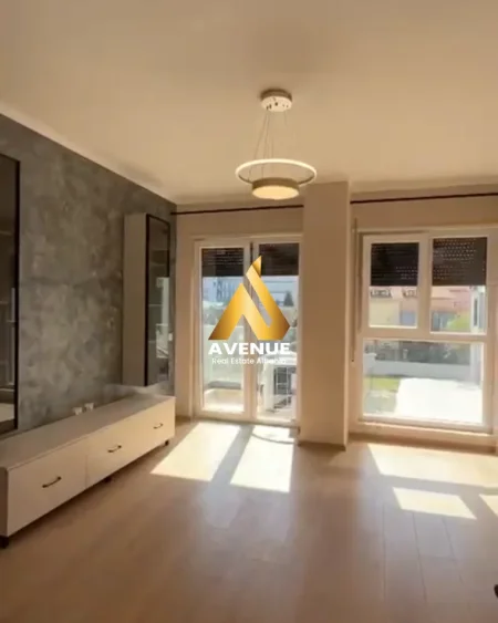 Tirane, shitet 1+1 Kati 2, 145.700 € 