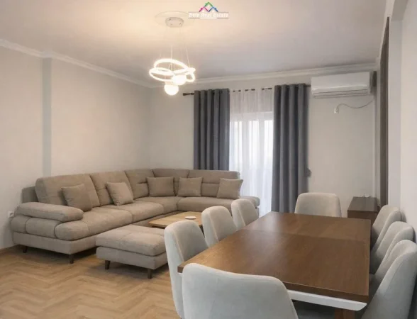 Tirane, jepet me qera apartament 2+1+Ballkon Kati 4, 95 m² 620 € (prane bohemit)