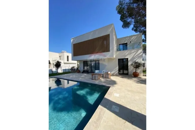 Durres, shitet 4+1 , 240 m² 1.500.000 € (San Pietro Rezidence)