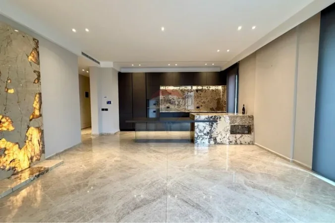 Tirane, shitet apartament 3+1 , 127 m² 600.000 € (Ambasada Amerikane)