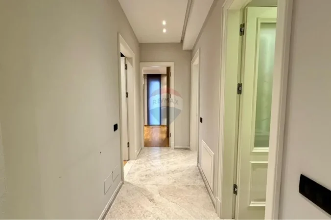 Tirane, shitet apartament 3+1 , 127 m² 600.000 € (Ambasada Amerikane)