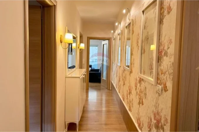 Tirane, shitet apartament 2+1 , 105 m² 240.000 € 