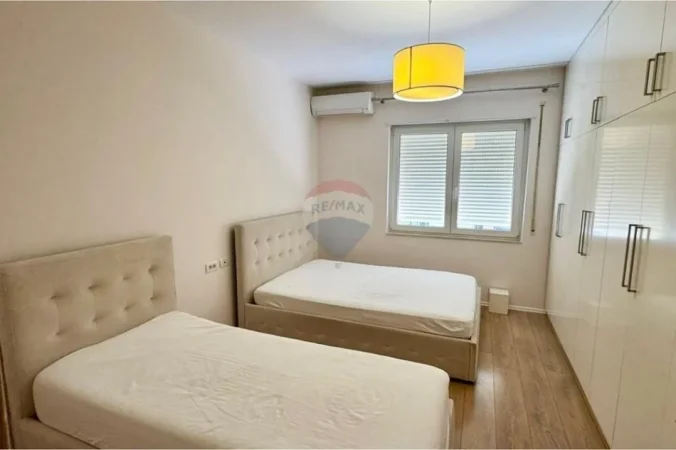Tirane, shitet apartament 2+1 , 105 m² 240.000 € 