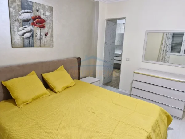 Tirane, shitet apartament 3+1 Kati 3, 126 m² 209.000 € (Porcelan)