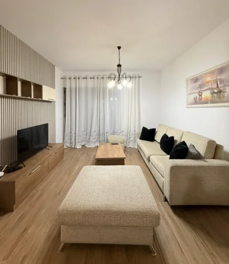 Tirane, jepet me qera apartament 2+1 , 120 m² 1.000 € 