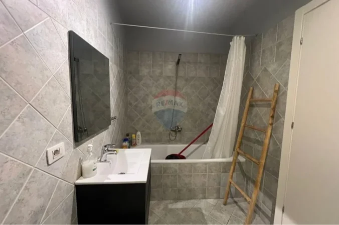 Tirane, shitet apartament 2+1 , 95 m² 299.000 € 