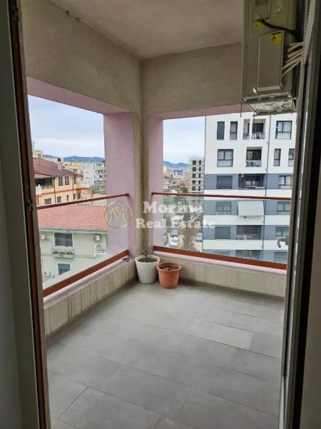 Tirane, jepet me qera apartament 2+1 Kati 6, 100 m² 550 € (Ali Demi)