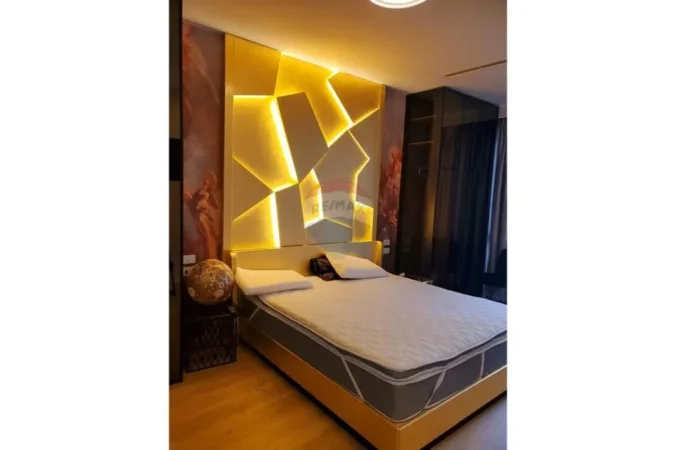 Tirane, jepet me qera apartament 2+1 , 1.800 € 