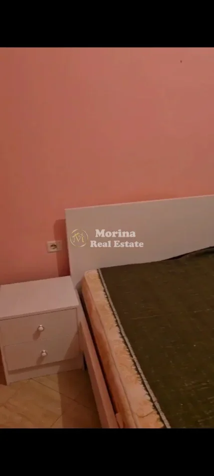 Tirane, jepet me qera apartament 1+1 Kati 2, 75 m² 340 € (Rruga 5 Maji)