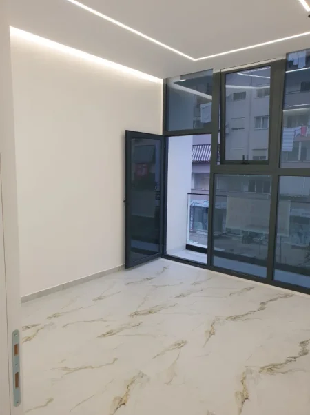 DYQAN ME QERA ,ASTIR