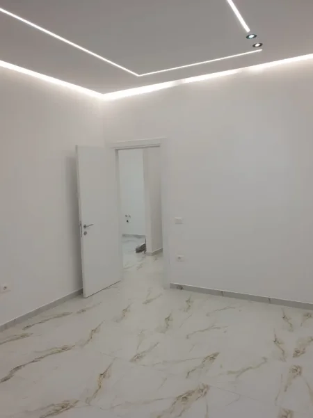 DYQAN ME QERA ,ASTIR