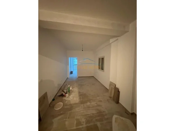 Tirane, shitet apartament 2+1+Ballkon Kati 4, 70 m² 95.000 € (Fresku)