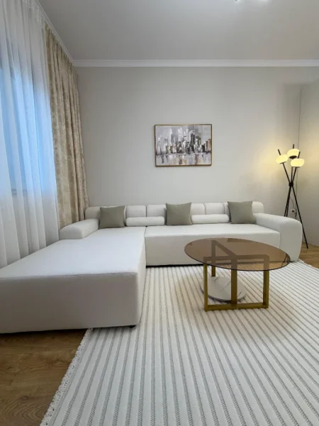 Tirane, shitet apartament 2+1 Kati 2, 95 m² 165.000 € (Astir)