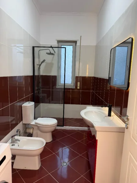 Tirane, shitet apartament 2+1 Kati 2, 95 m² 165.000 € (Astir)