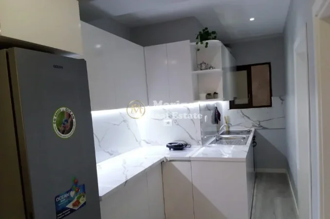 Tirane, jepet me qera apartament 2+1 Kati 5, 90 m² 850 € (21 Dhjetori)