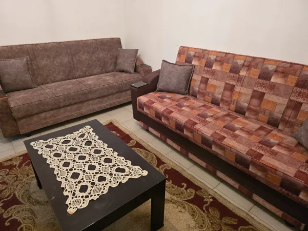 Tirane, jepet me qera apartament 1+1+Ballkon Kati 2, 70 m² 30.000 leke.(Prane ish stacionit te fundit te Tiranes Re.)