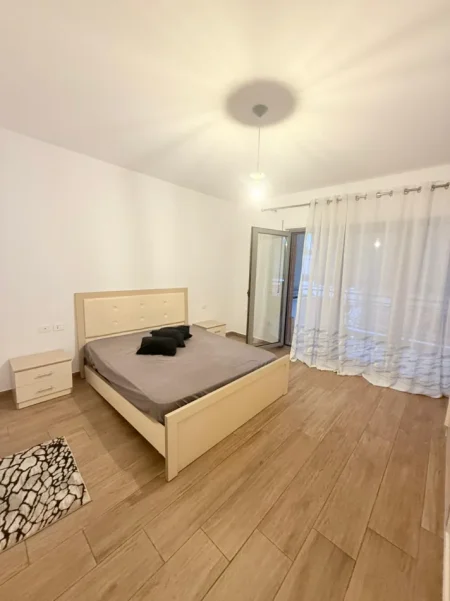 Tirane, jepet me qera apartament 2+1 Kati 7, 100 m² 1.000 € (Kompleksi Delijorgji)