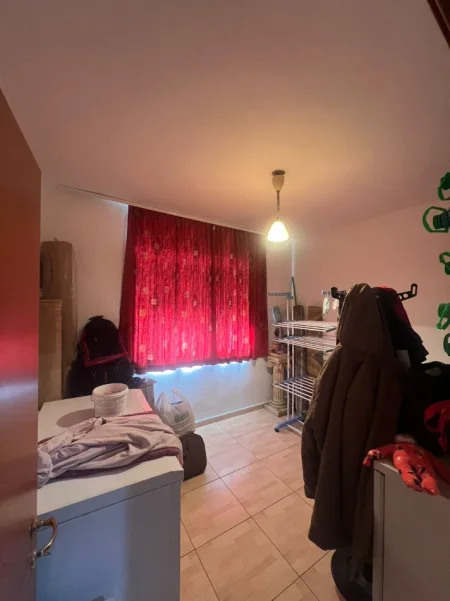 Tirane, shitet apartament 3+1 Kati 3, 85 m² 175.000 € (Rruga Karl Gega)