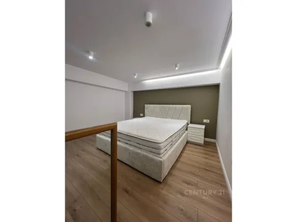 Tirane, jepet me qera apartament 2+1 Kati 4, 50 m² 500 € (astiri)