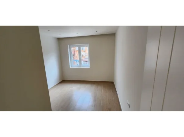 Sarande, shitet apartament 1+1+Ballkon Kati 2, 65 m² 125.000 € (sarand)