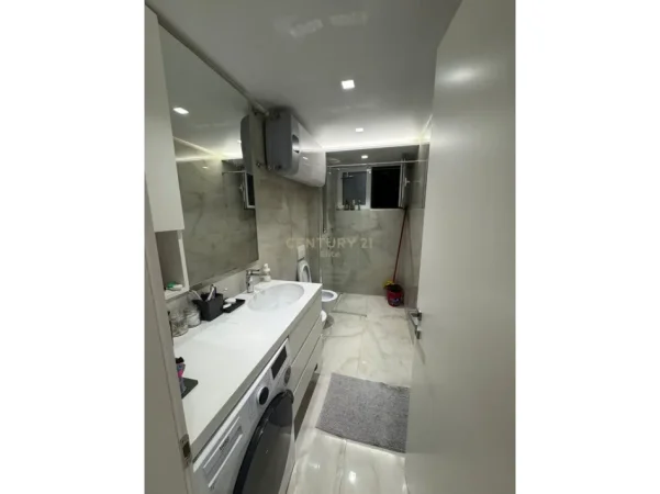 Tirane, shitet apartament 2+1+Ballkon Kati 1, 76 m² 202.500 € (brryli)