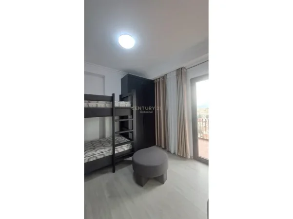 Tirane, jepet me qera apartament 2+1+Ballkon Kati 9, 114 m² 1.500 € (rruga e kavajes)