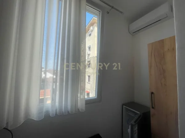 Shkoder, jepet me qera apartament 1+1 Kati 2, 24 m² 200 € (prane spitalit)