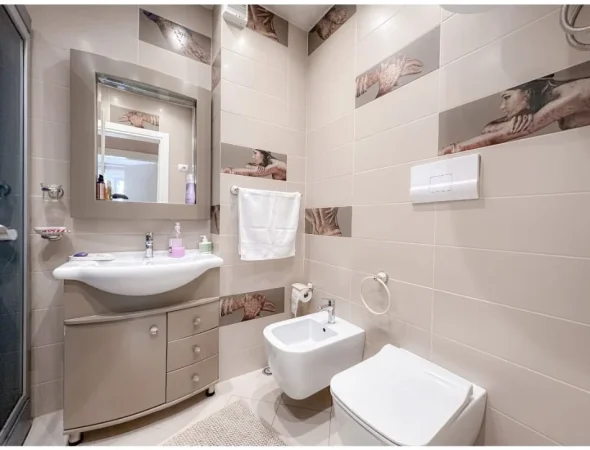 Tirane, jepet me qera apartament 2+1 , 105 m² 1.350 € (Kopshti Zoologjik, prane Pavarottit)