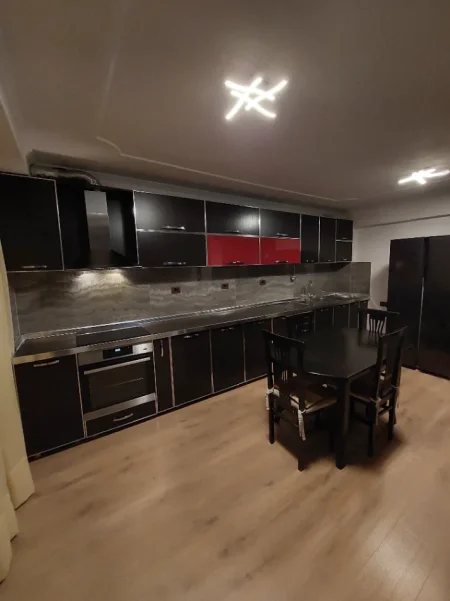 Tirane, shitet nga Pronari, pa-komision apartament 2+1+Ballkon Kati 5, 