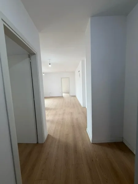 Tirane, shitet apartament 2+1+Aneks+Ballkon Kati 8, 97 m² 299.400 € (Komuna Parisit)
