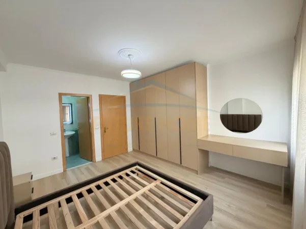 Tirane, shes apartament 2+1 Kati 3, 100 m² 163.000 € (Lin, Yzberisht)