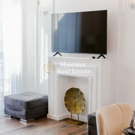 Tirane, jepet me qera apartament 1+1 Kati 9, 75 m² 600 € (Astir, Vila L)