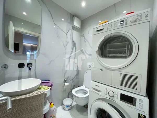 Tirane, jepet me qera apartament 2+1 Kati 5, 95 m² 950 € (RRUGA E “DIBRES”, TE SELVIA)